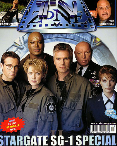 Richard Dean Anderson and the cast of Stargate