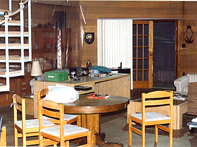 The interior of MacGyver's houseboat on the sound stage